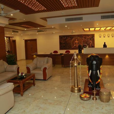 Hotel Savera Park Thrissur Exterior photo
