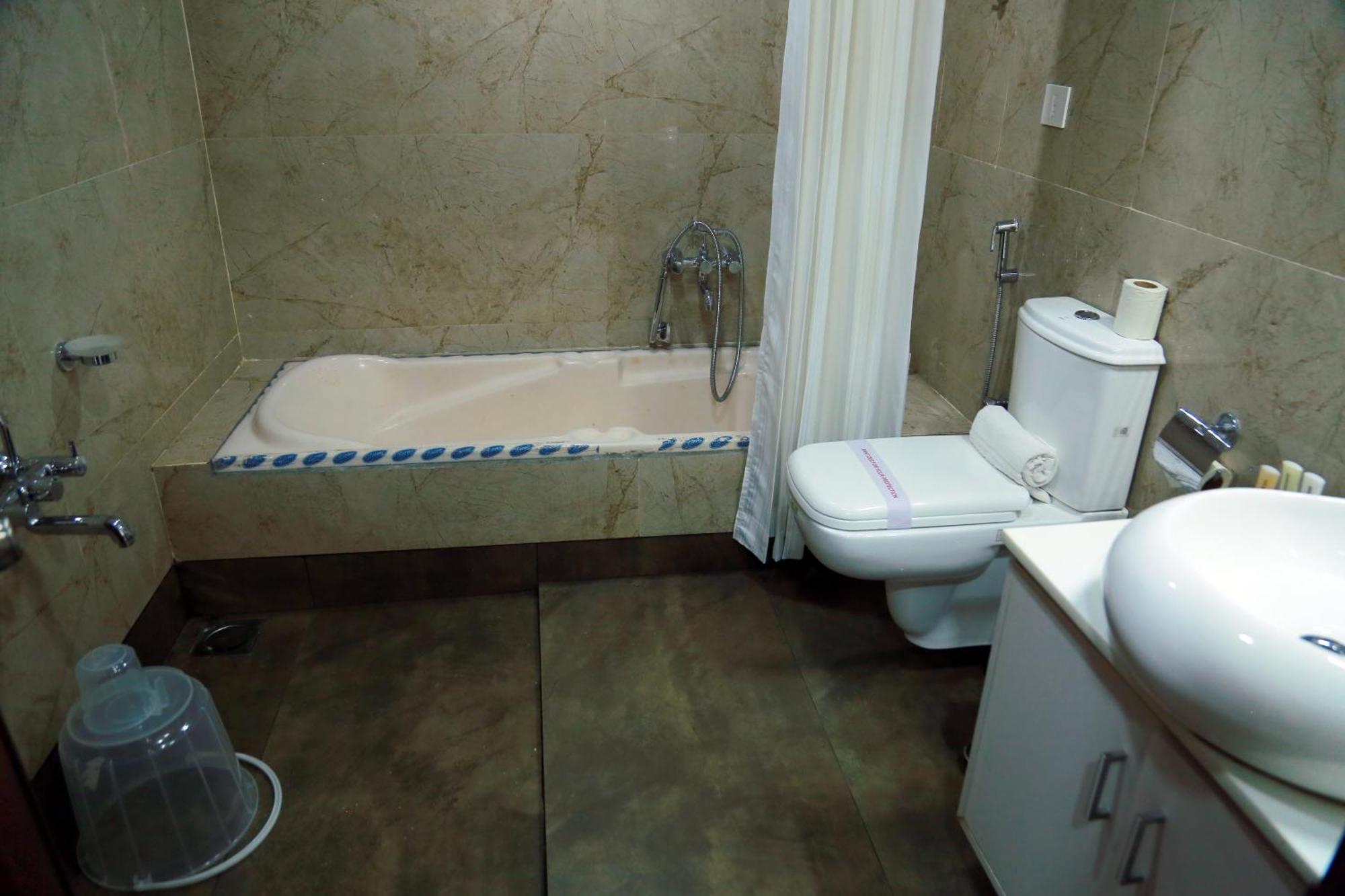 Hotel Savera Park Thrissur Exterior photo