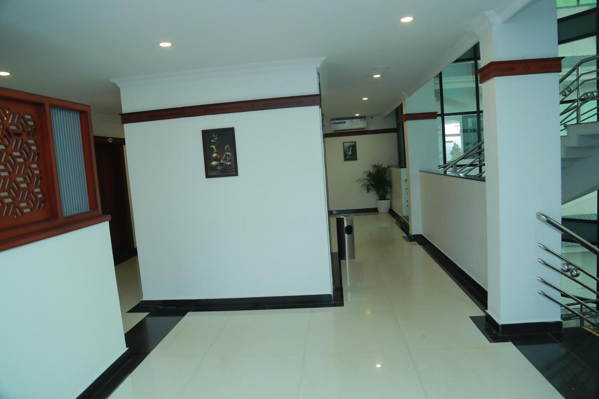 Hotel Savera Park Thrissur Exterior photo