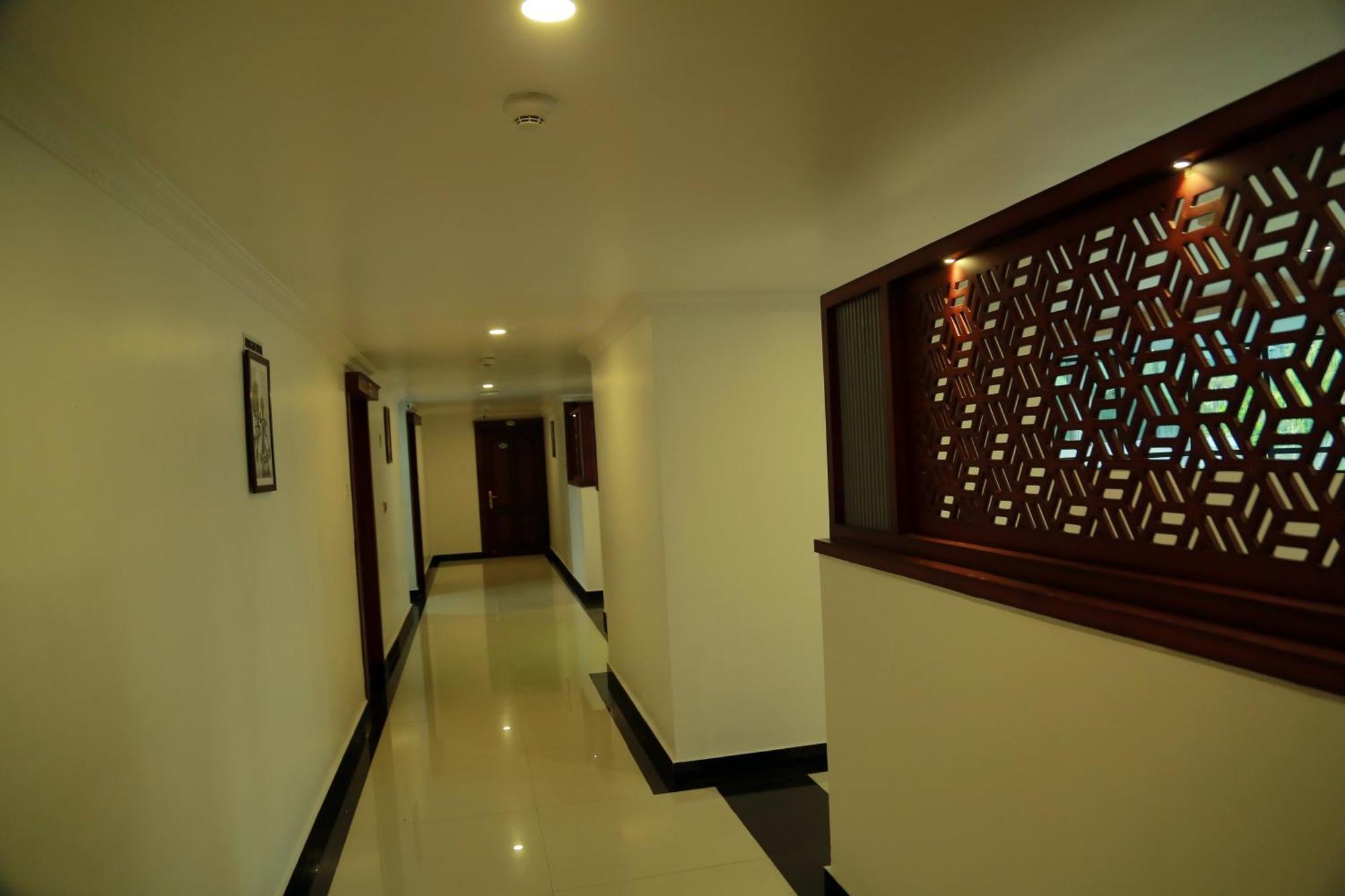 Hotel Savera Park Thrissur Exterior photo