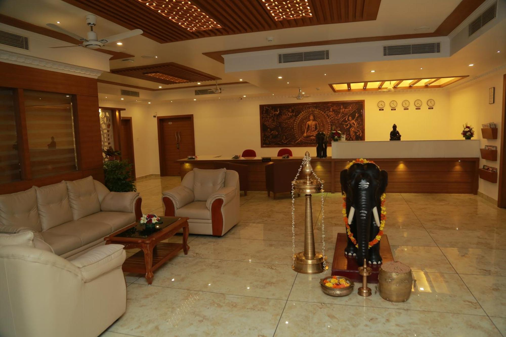 Hotel Savera Park Thrissur Exterior photo
