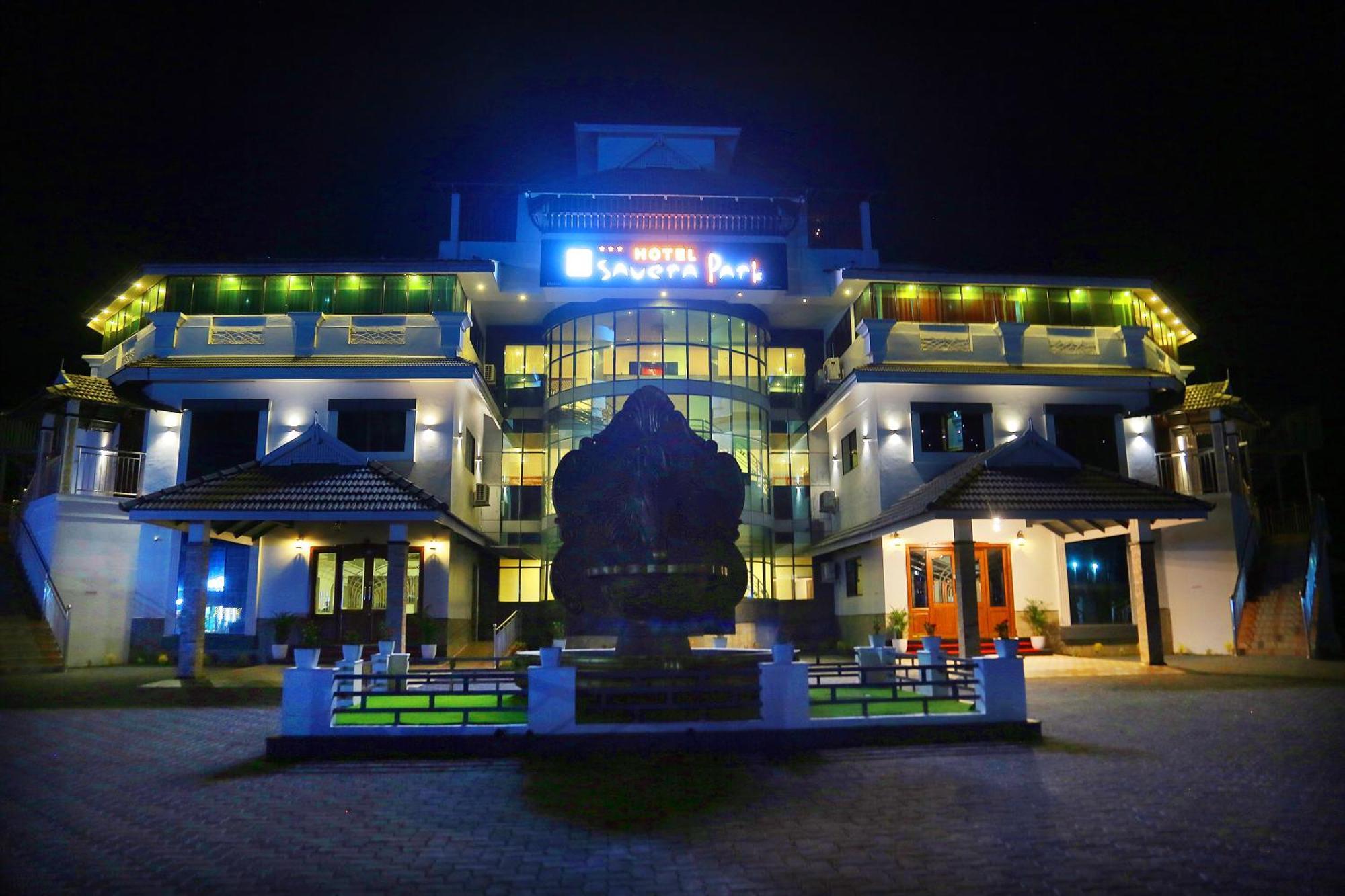 Hotel Savera Park Thrissur Exterior photo